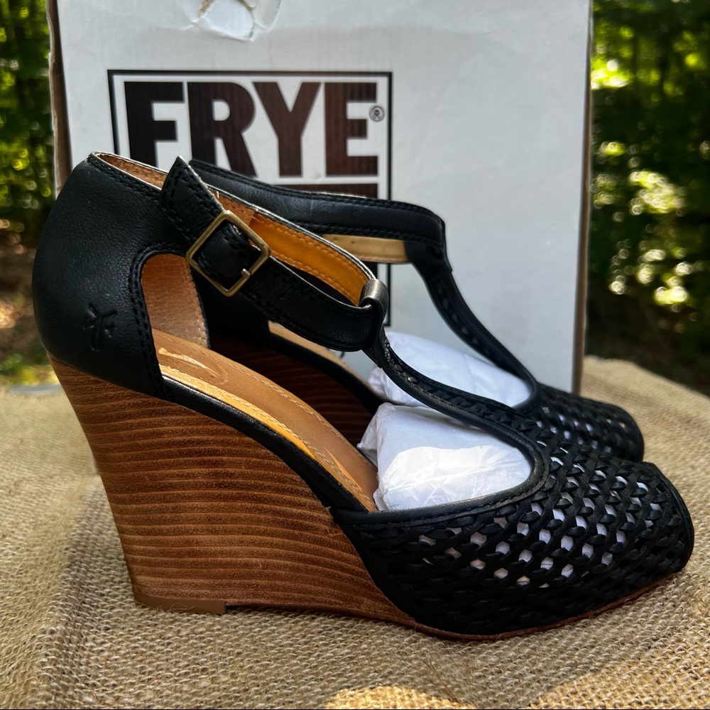 FRYE GWEN WOVEN LEATHER BLACK WEDGE SANDAL HEELS SIZE 8.5